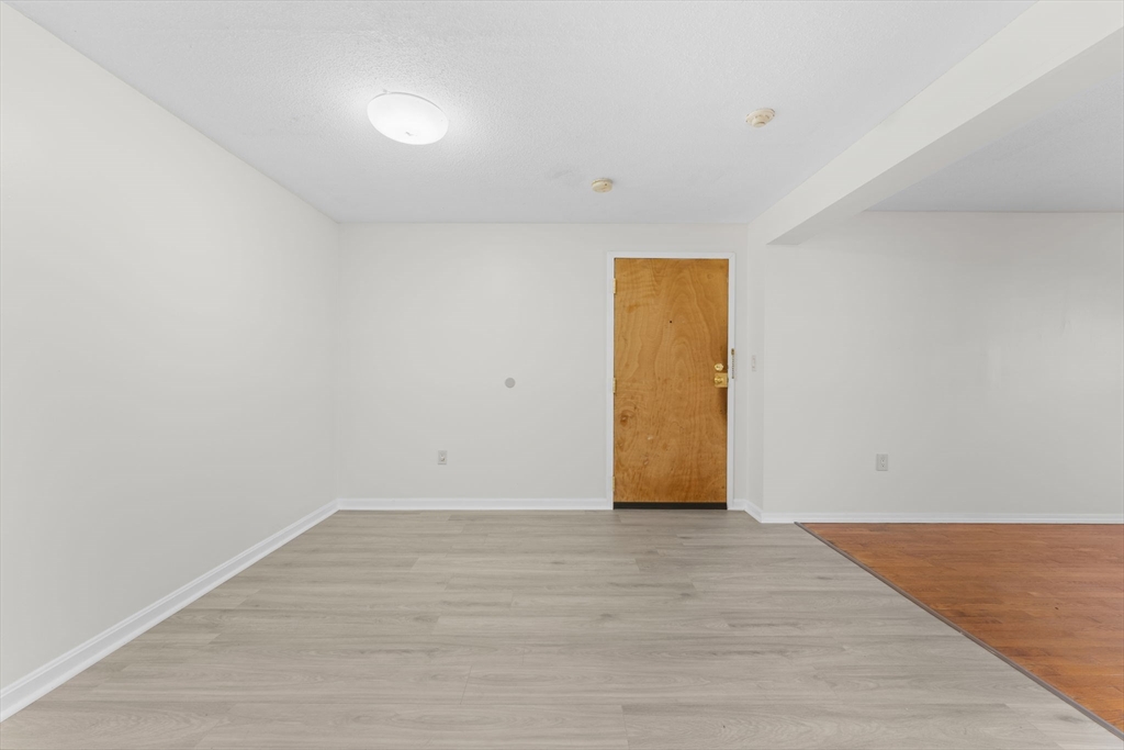 35 Eagle Avenue Unit 7 Property Photo 7