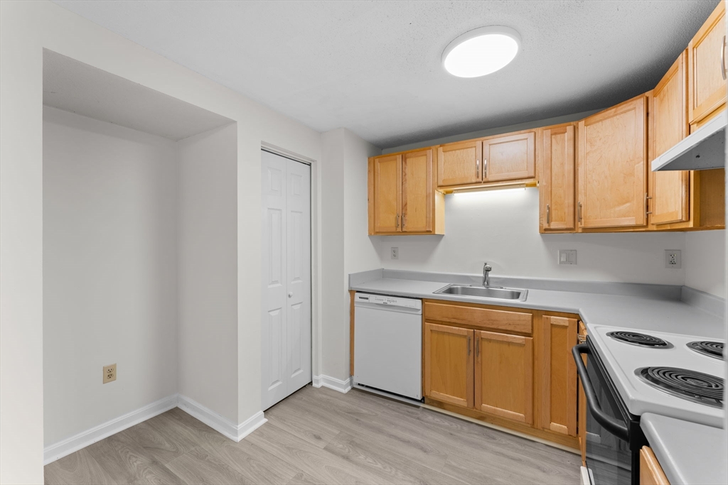 35 Eagle Avenue Unit 7 Property Photo 11