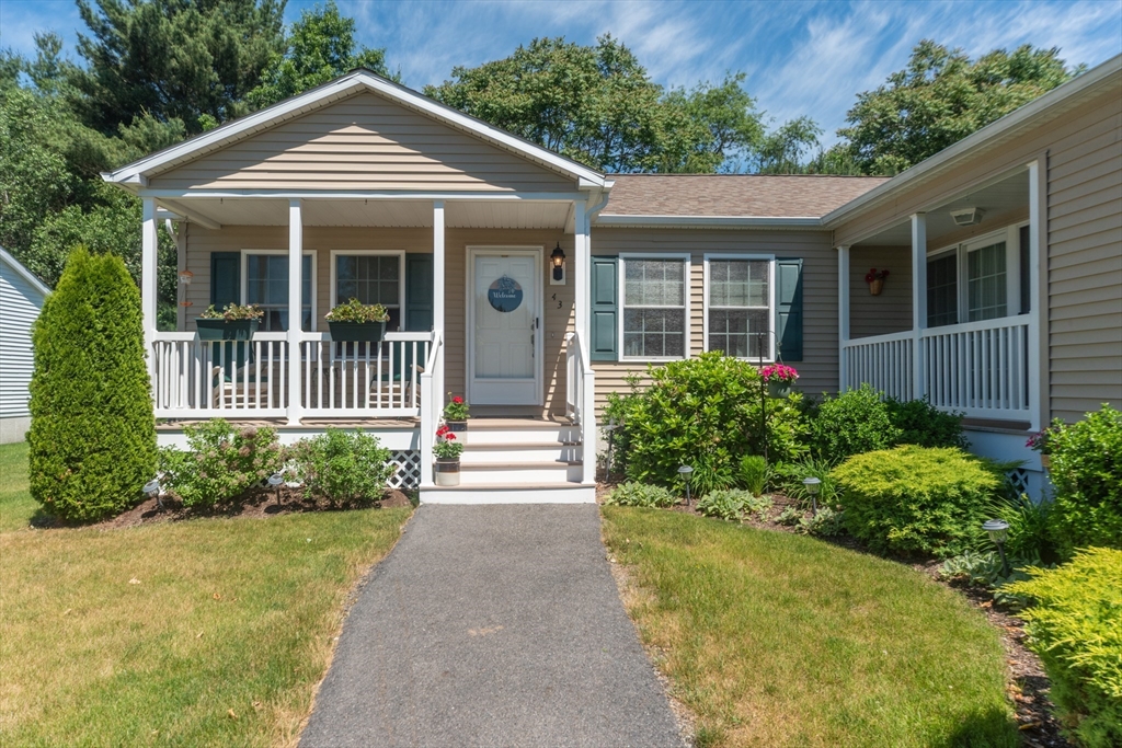 43 Fieldstone Circle Property Photo 1