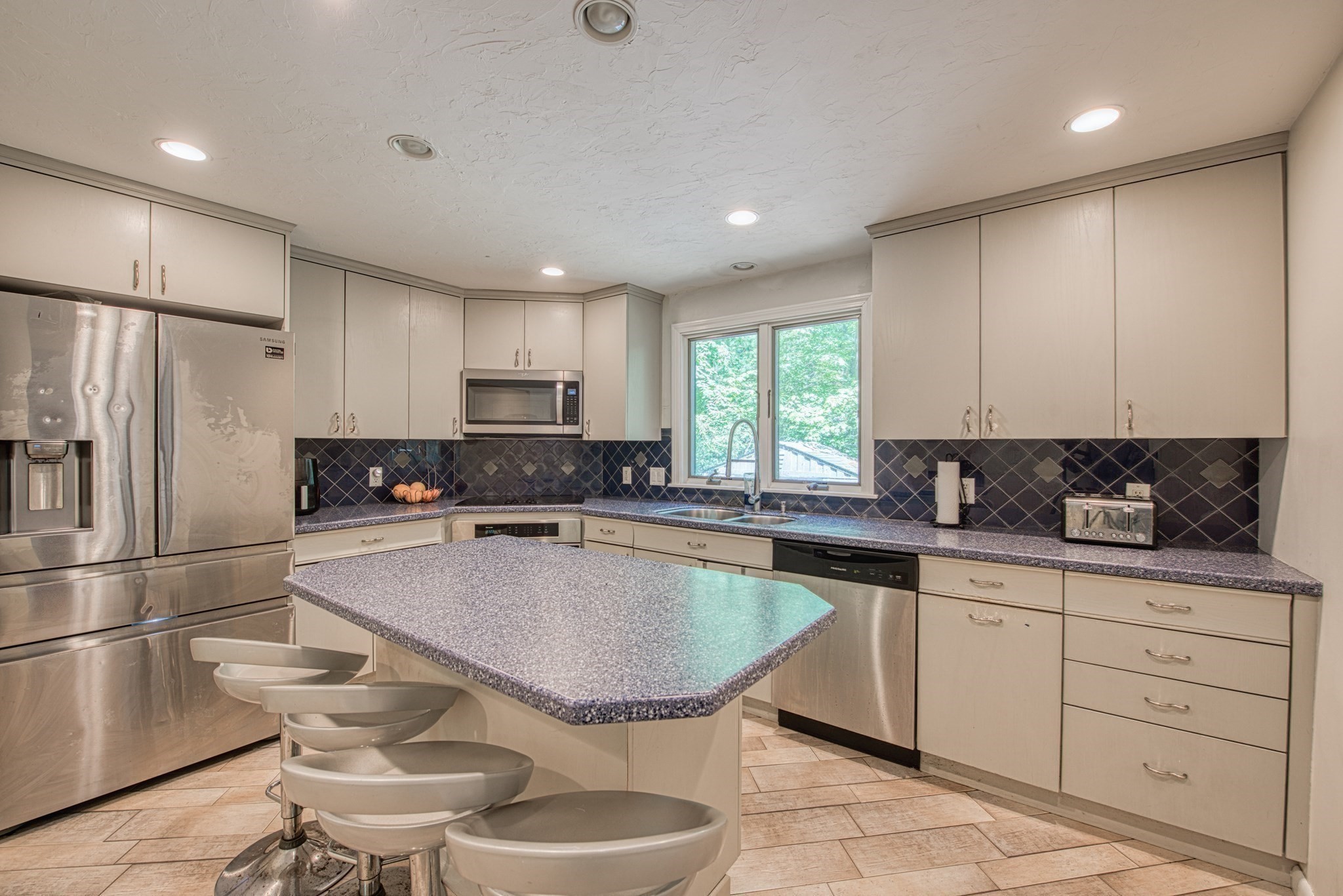 54 Barefoot Hill Road Property Photo 9