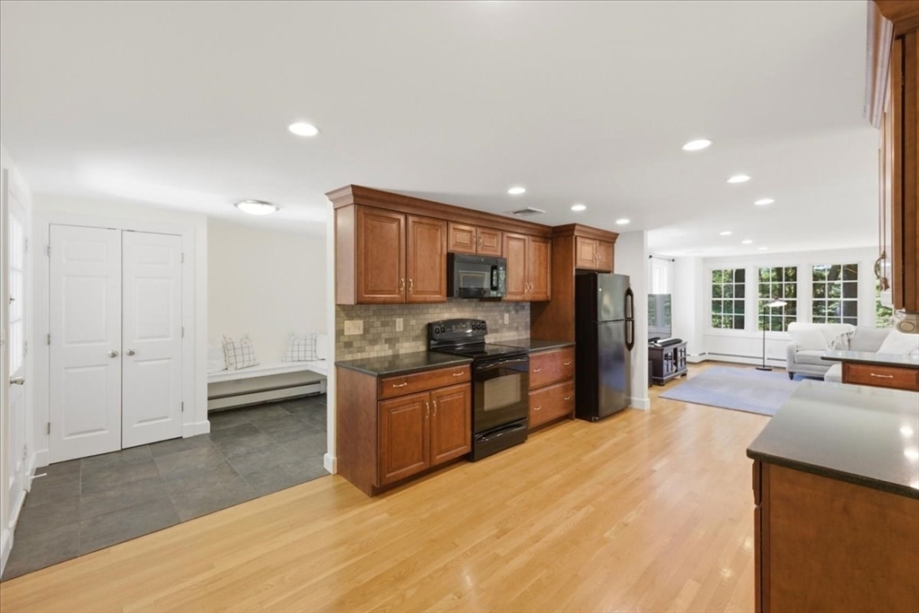 42 Birchtree Dr Property Photo 12