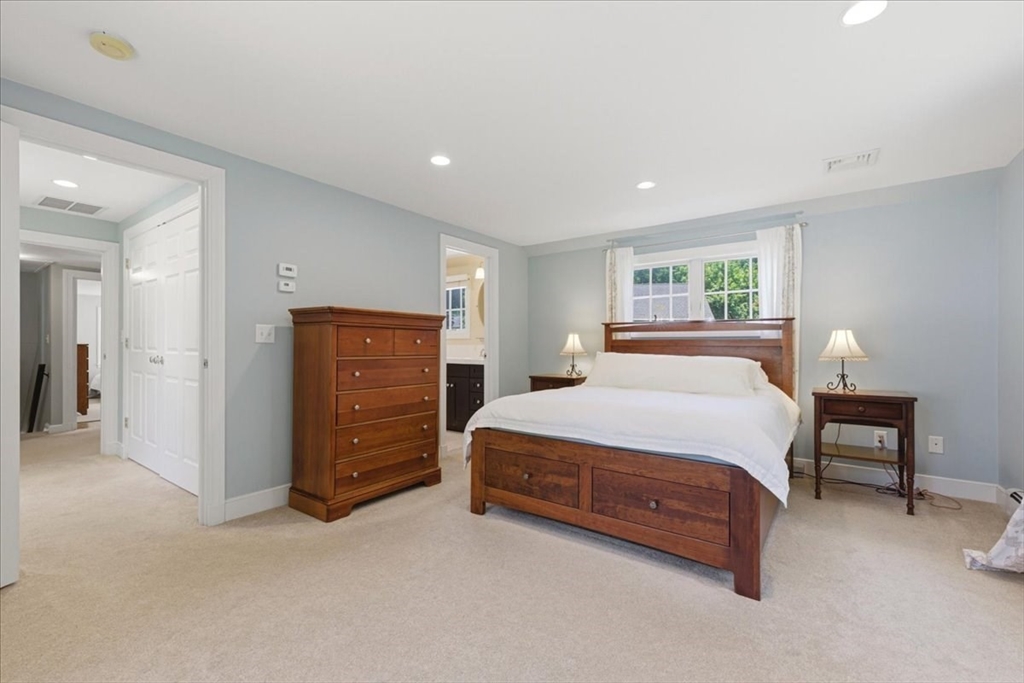 42 Birchtree Dr Property Photo 21
