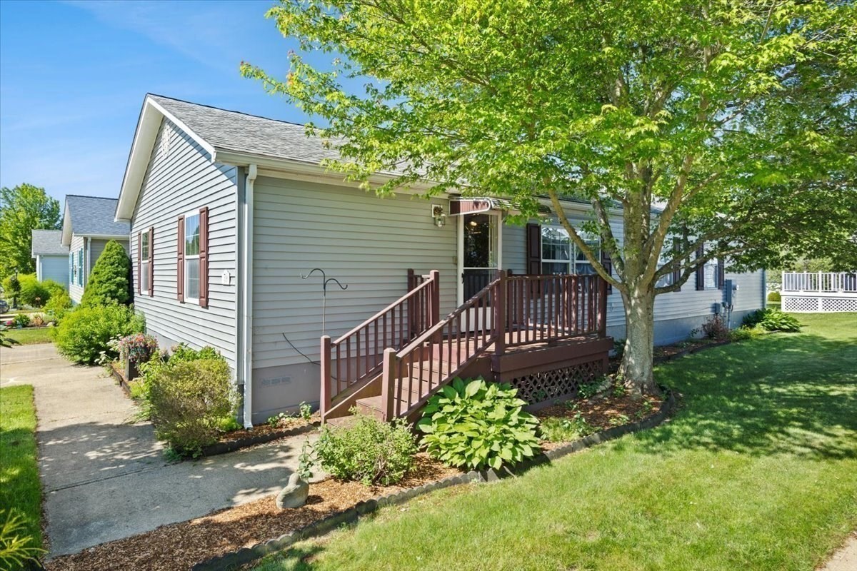 59 Robin Dr Property Photo 1