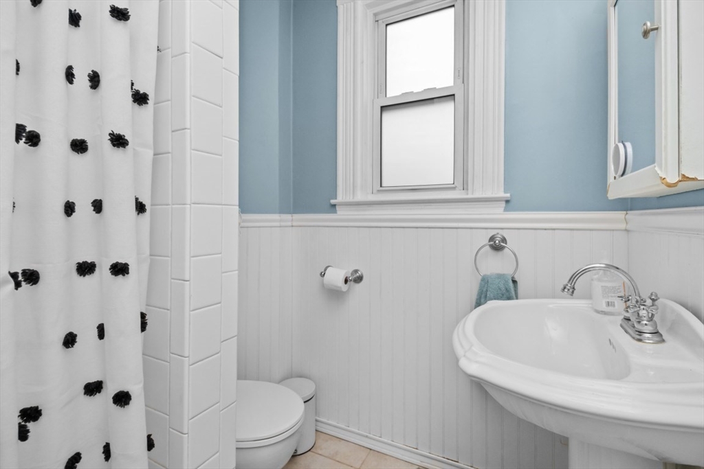 725 East 3rd St Property Photo 20