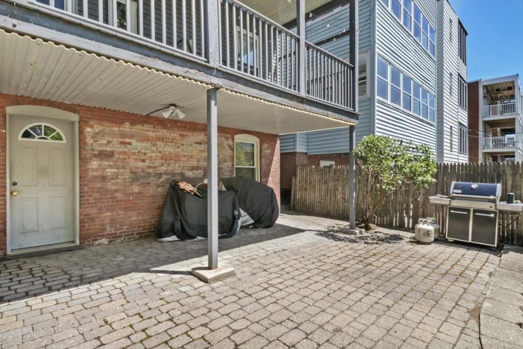 725 East 3rd St Property Photo 36