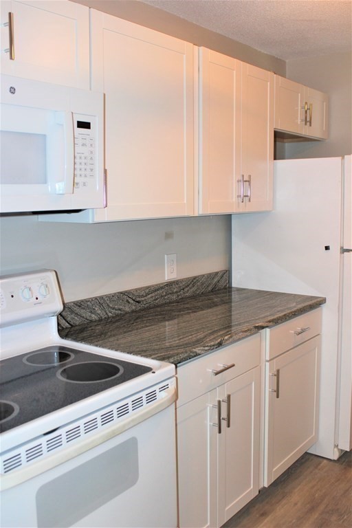 127 Kings St # 304 Property Photo 4