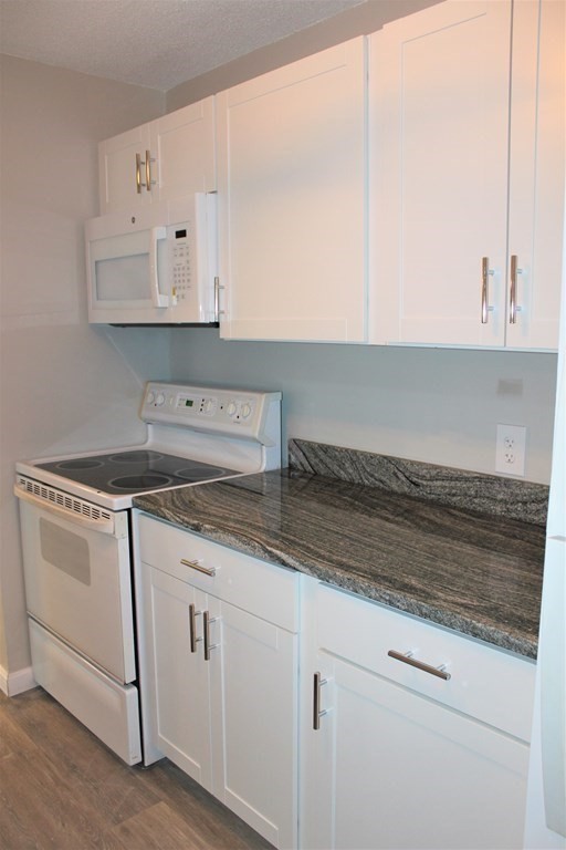 127 Kings St # 304 Property Photo 5