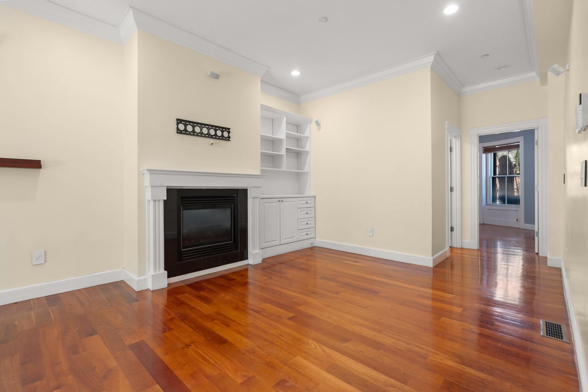 408 Columbus Ave # 2 Property Photo 5