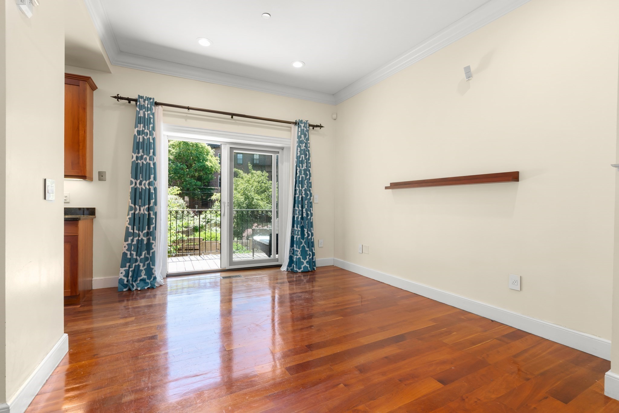 408 Columbus Ave # 2 Property Photo 8