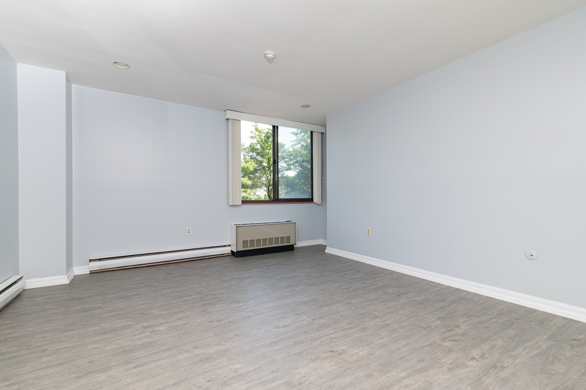 77 Adams St # 210 Property Photo 8