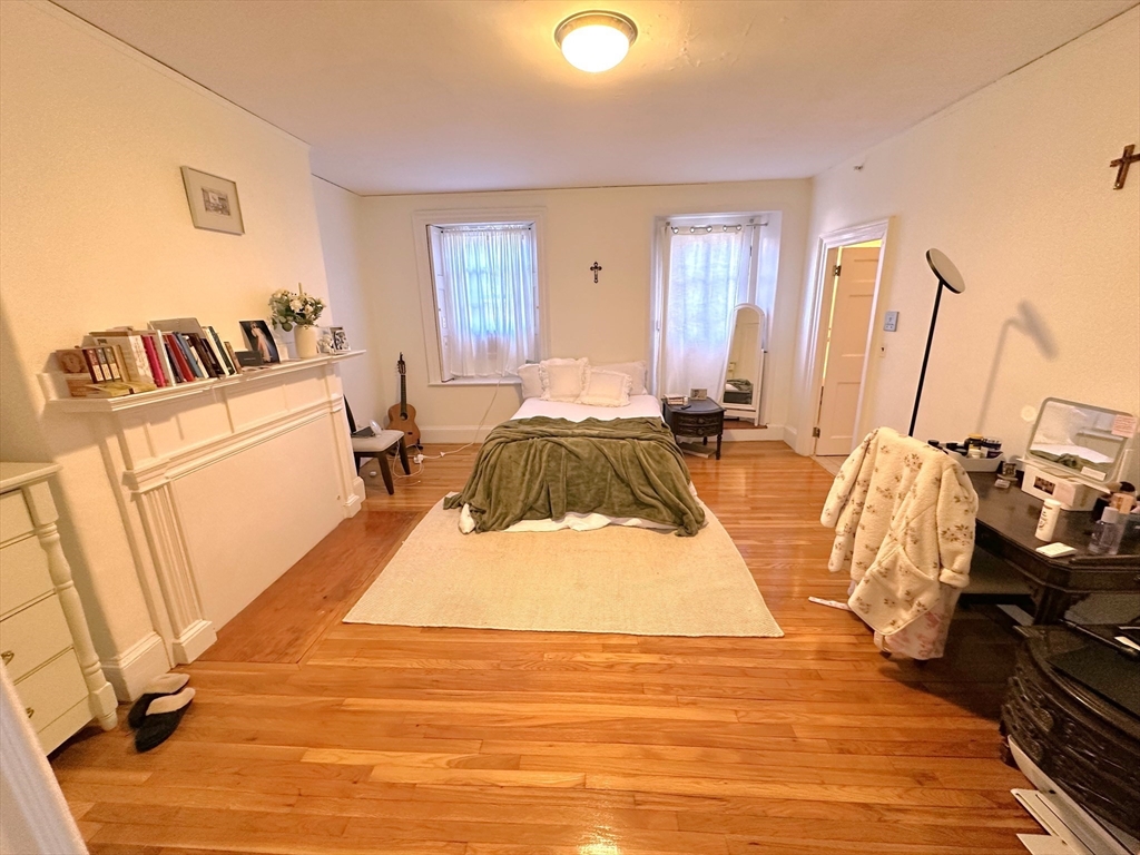7 Charles # 2 Property Photo 6