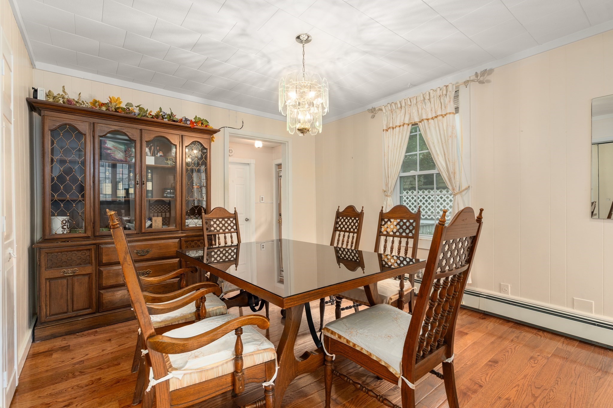 27 Windom St Property Photo 7