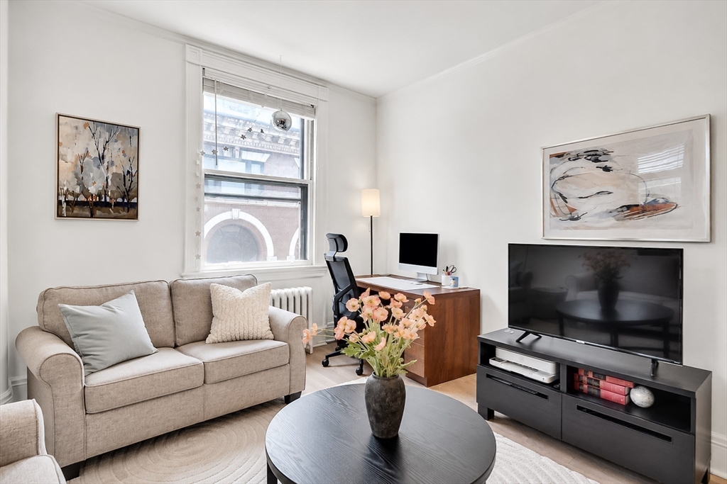 21 Beacon St # 8g Property Photo 4