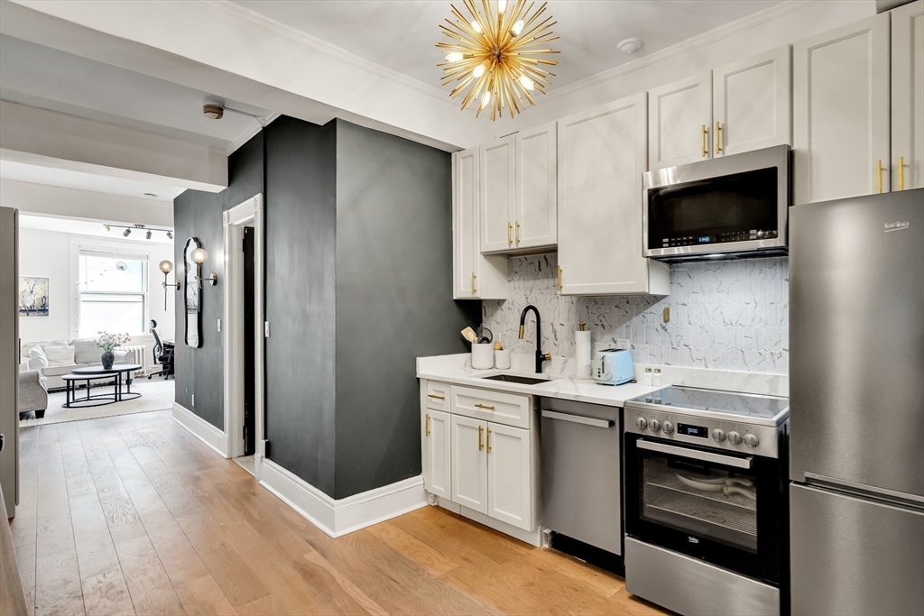 21 Beacon St # 8g Property Photo 7
