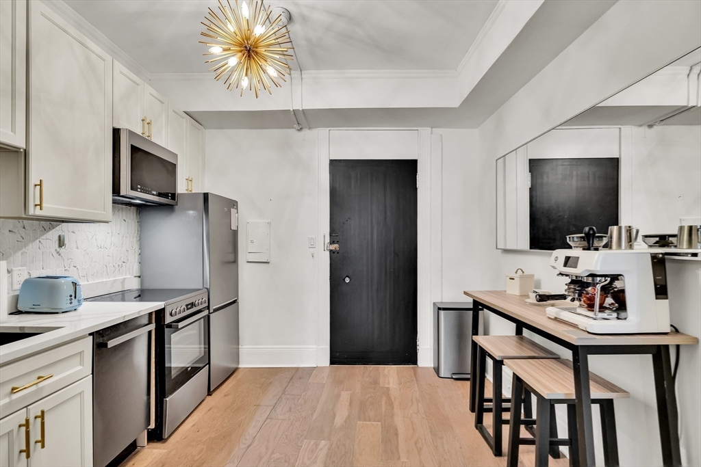 21 Beacon St # 8g Property Photo 13
