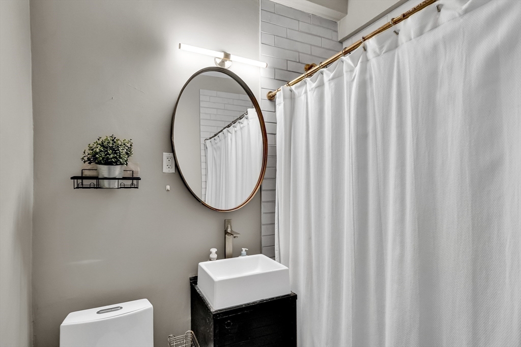 21 Beacon St # 8g Property Photo 15