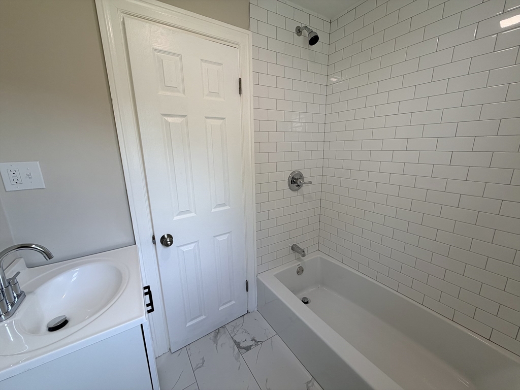 103 Brook St Property Photo 10