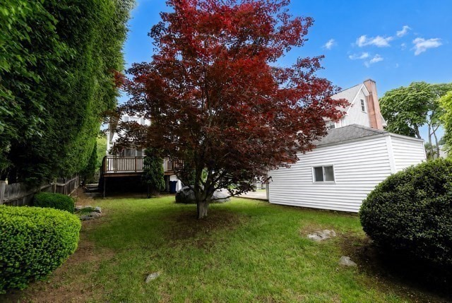 233 Florence Ave Property Photo 33