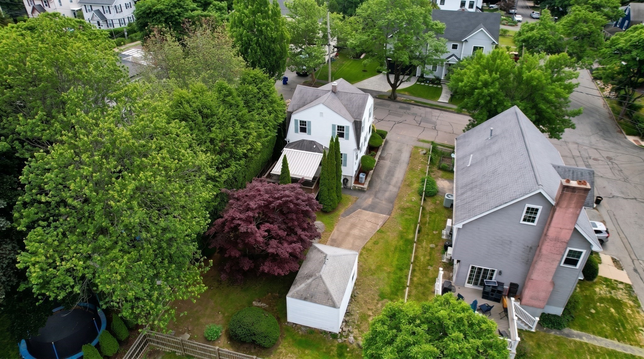 233 Florence Ave Property Photo 35