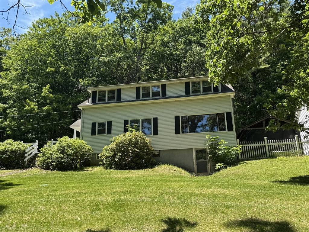 223 Main Rd Property Photo 2