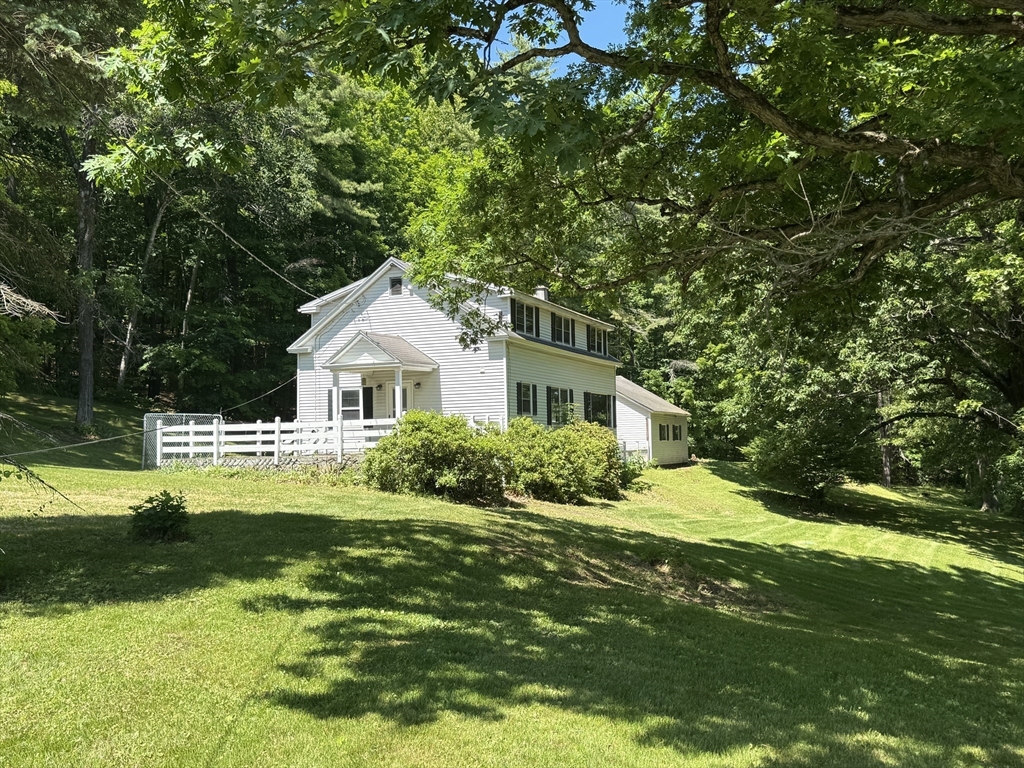 223 Main Rd Property Photo 3