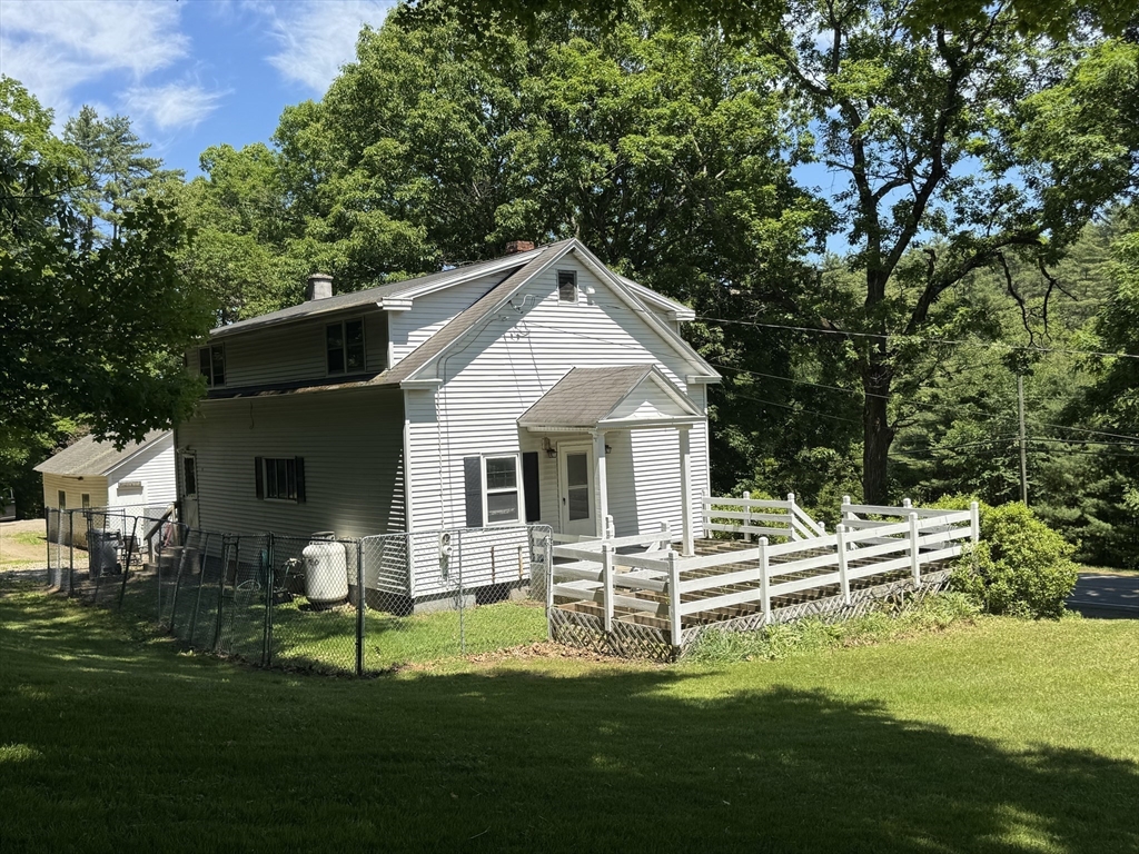 223 Main Rd Property Photo 29
