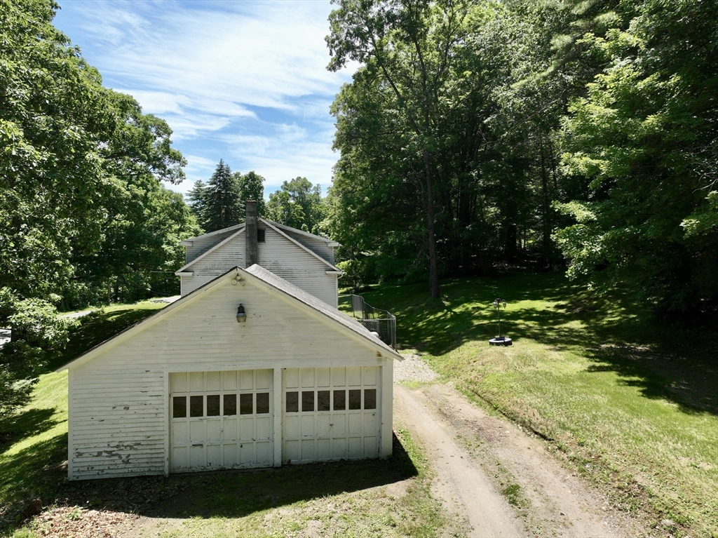 223 Main Rd Property Photo 37