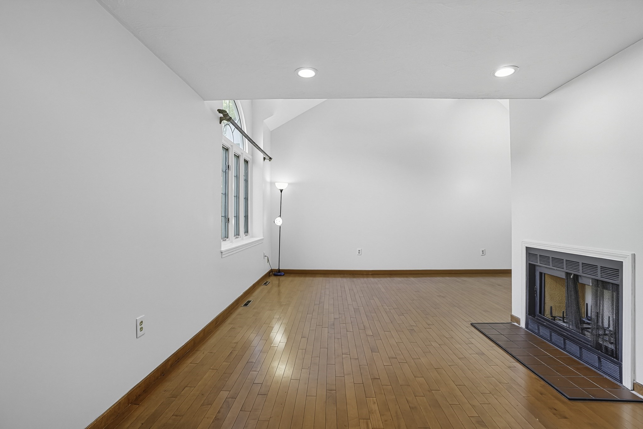 237 South St # 45 Property Photo 17