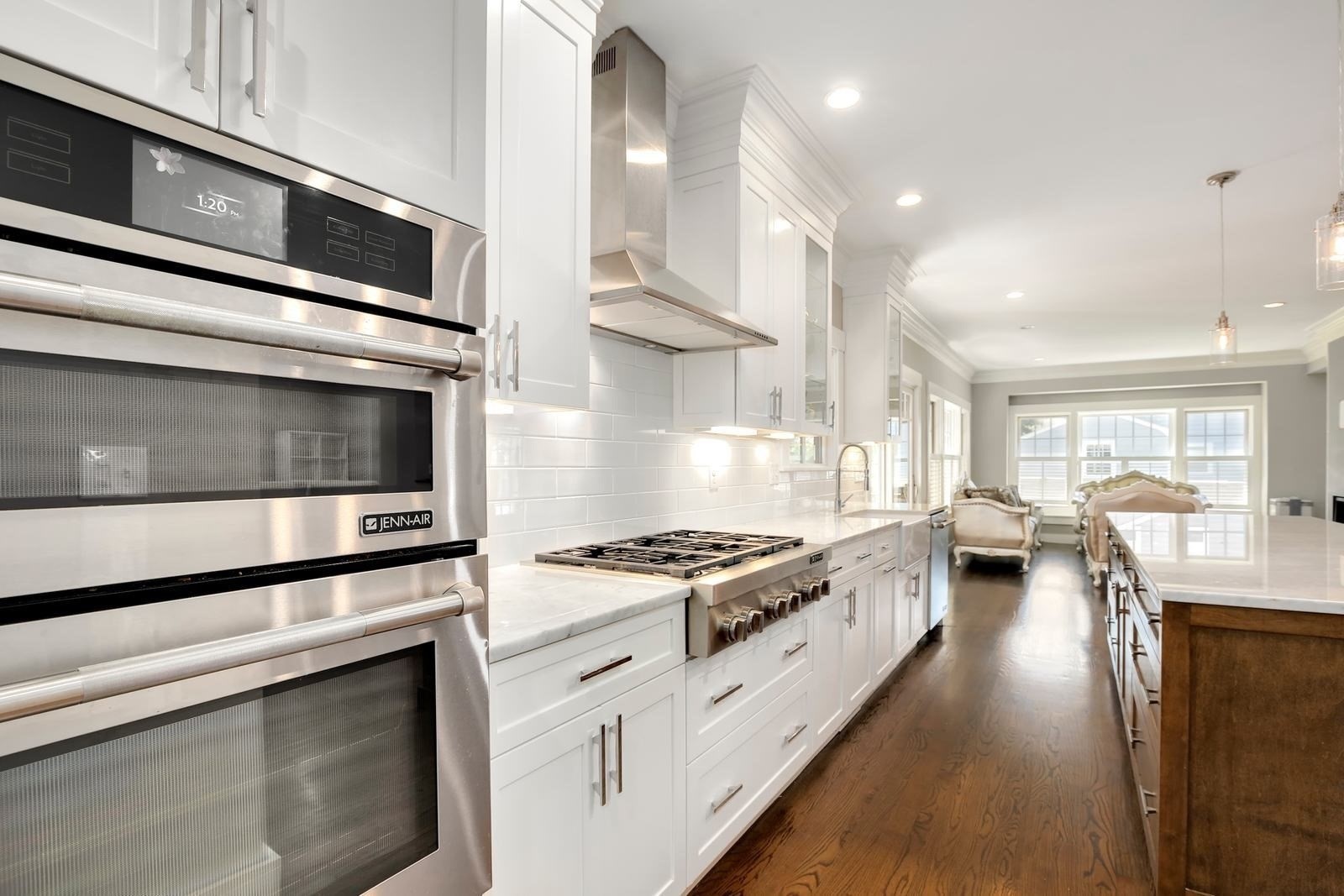 7 Park St Property Photo 5