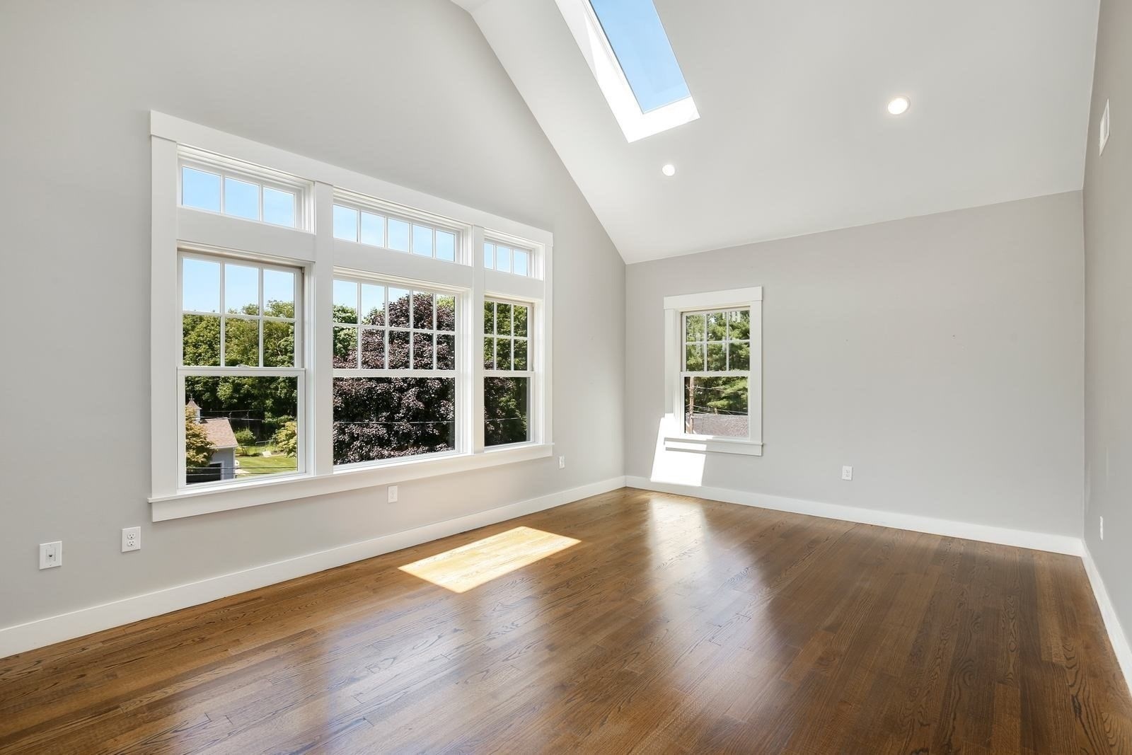 7 Park St Property Photo 9