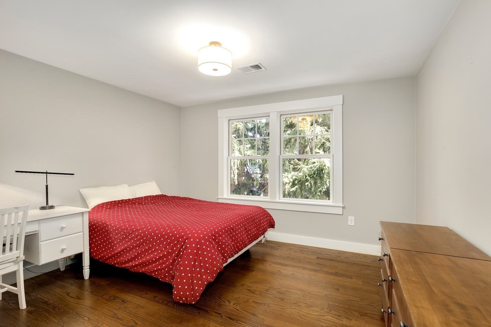 7 Park St Property Photo 14