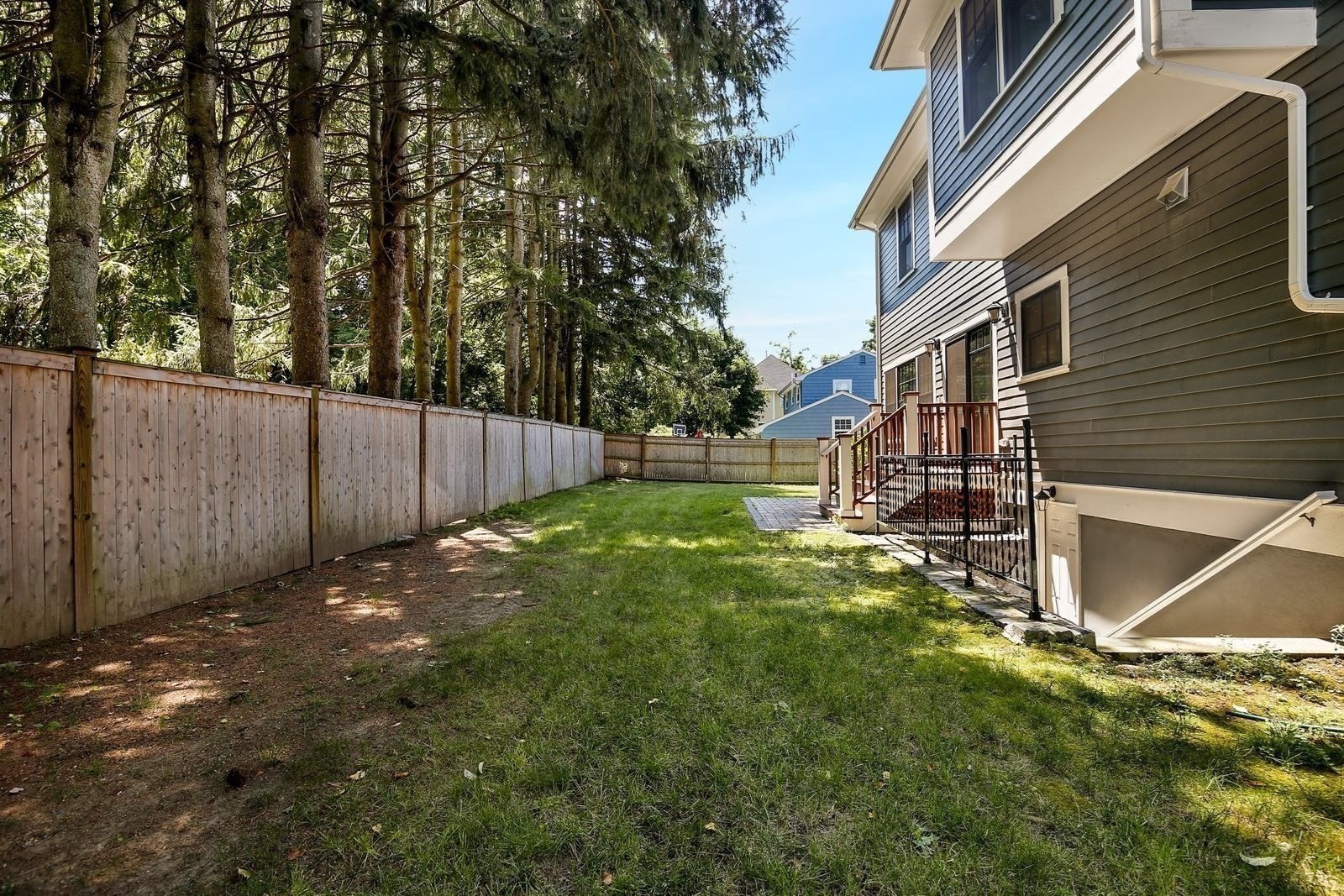 7 Park St Property Photo 32