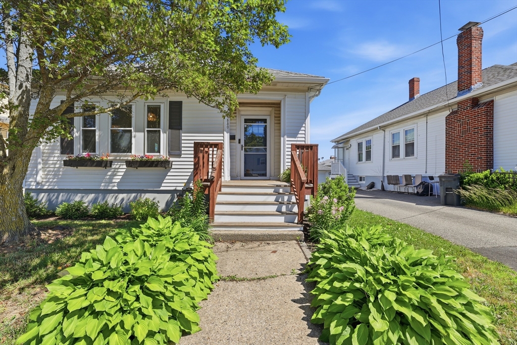 330 Sea St Property Photo 1