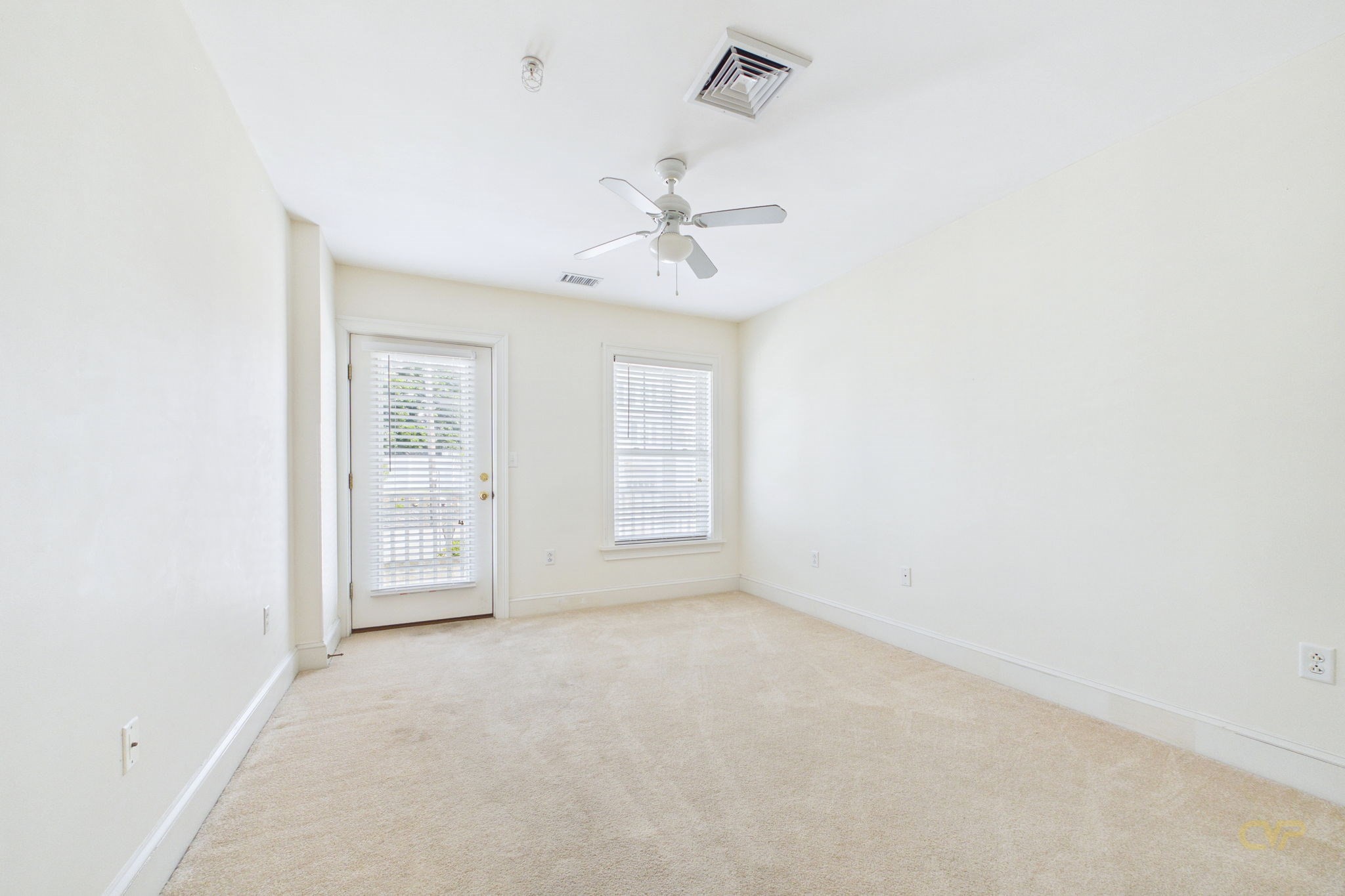 15 Park Ave # 211 Property Photo 36