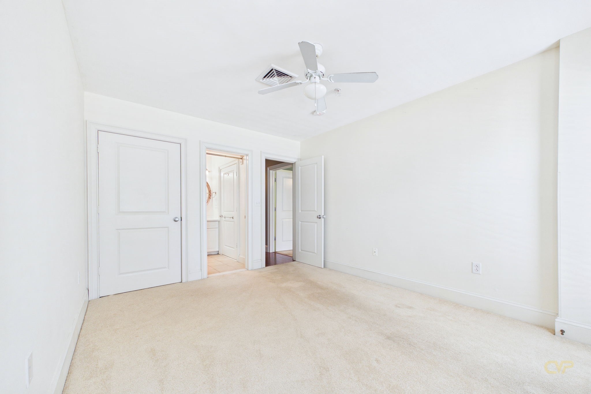 15 Park Ave # 211 Property Photo 40