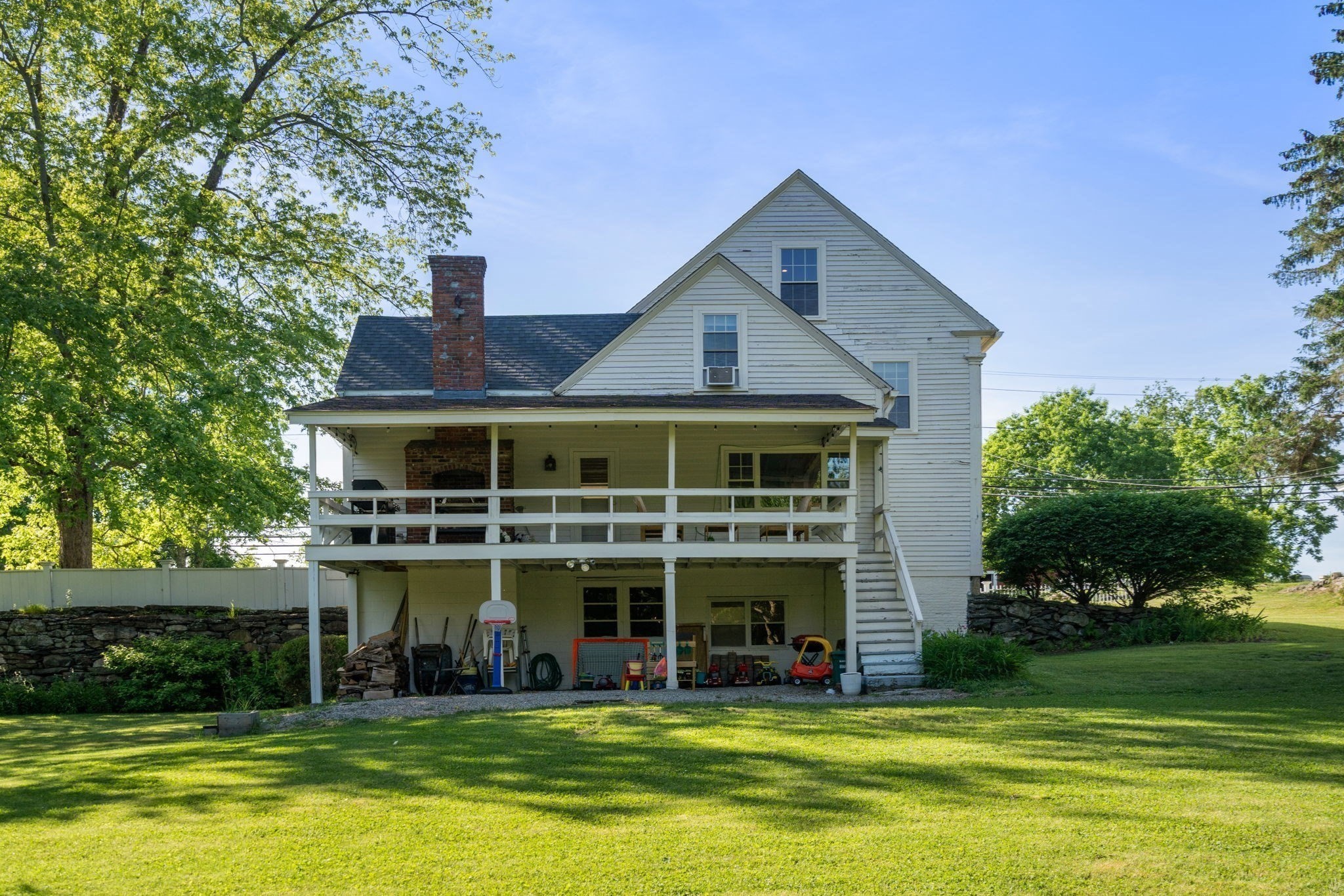 339 Boston Rd Property Photo 2