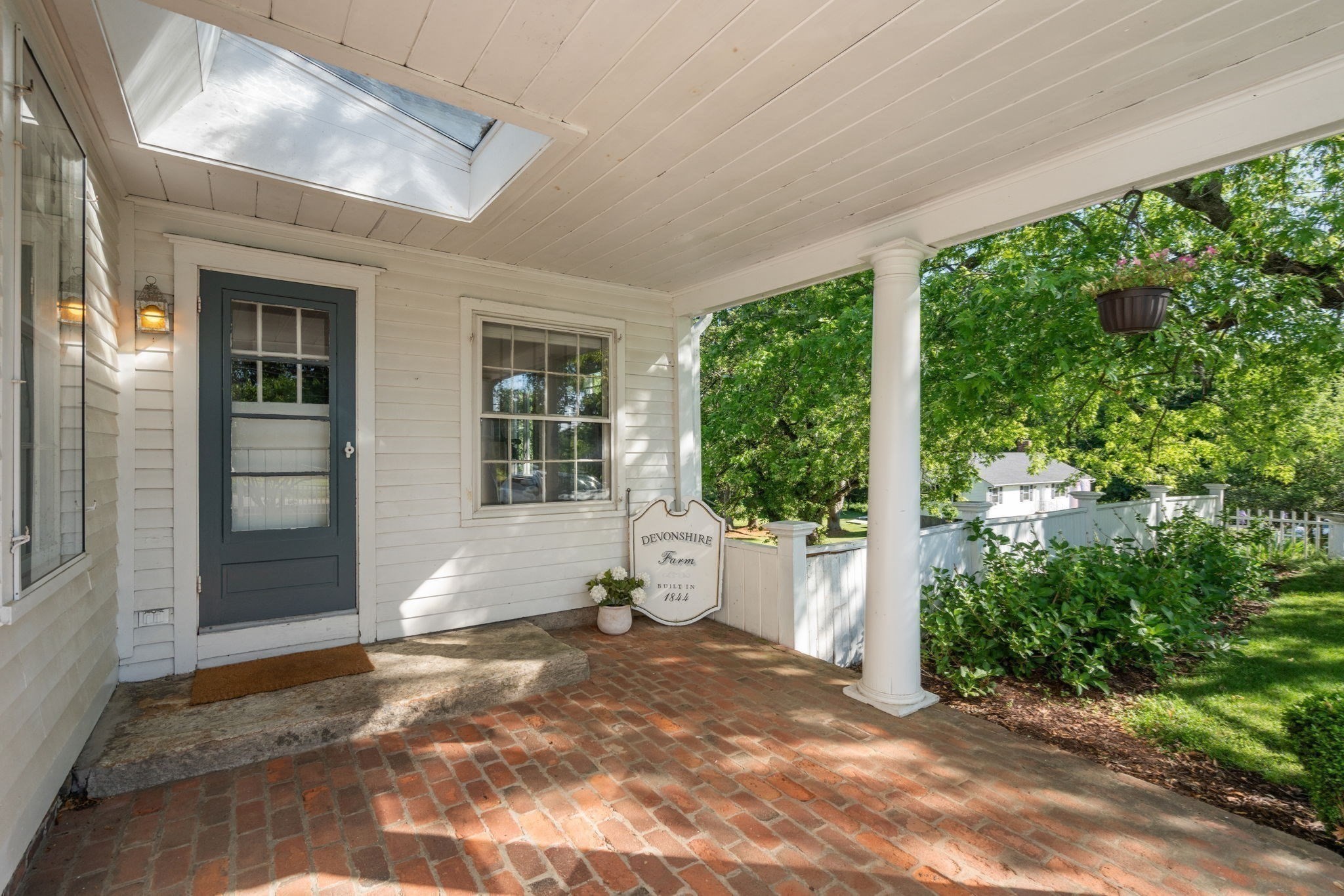 339 Boston Rd Property Photo 5