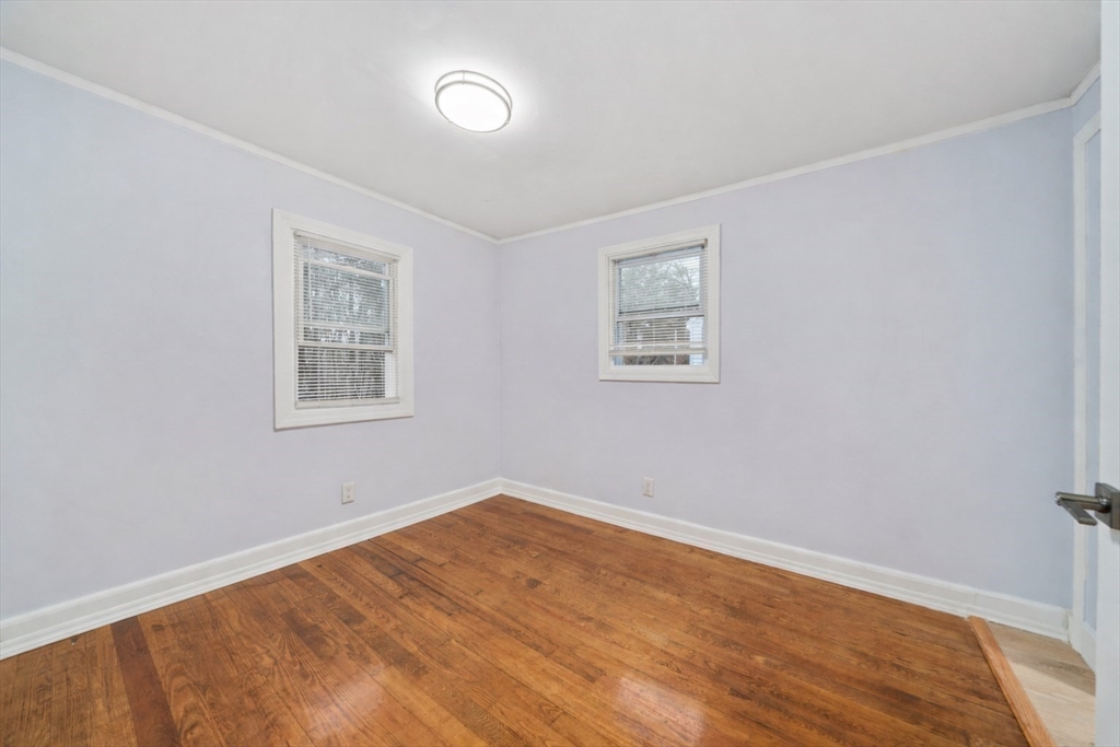 73 Laurie Ave Property Photo 9