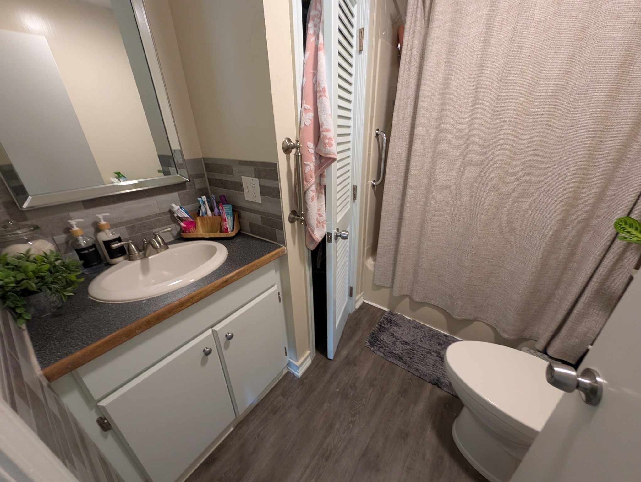162 Rockland St Property Photo 6