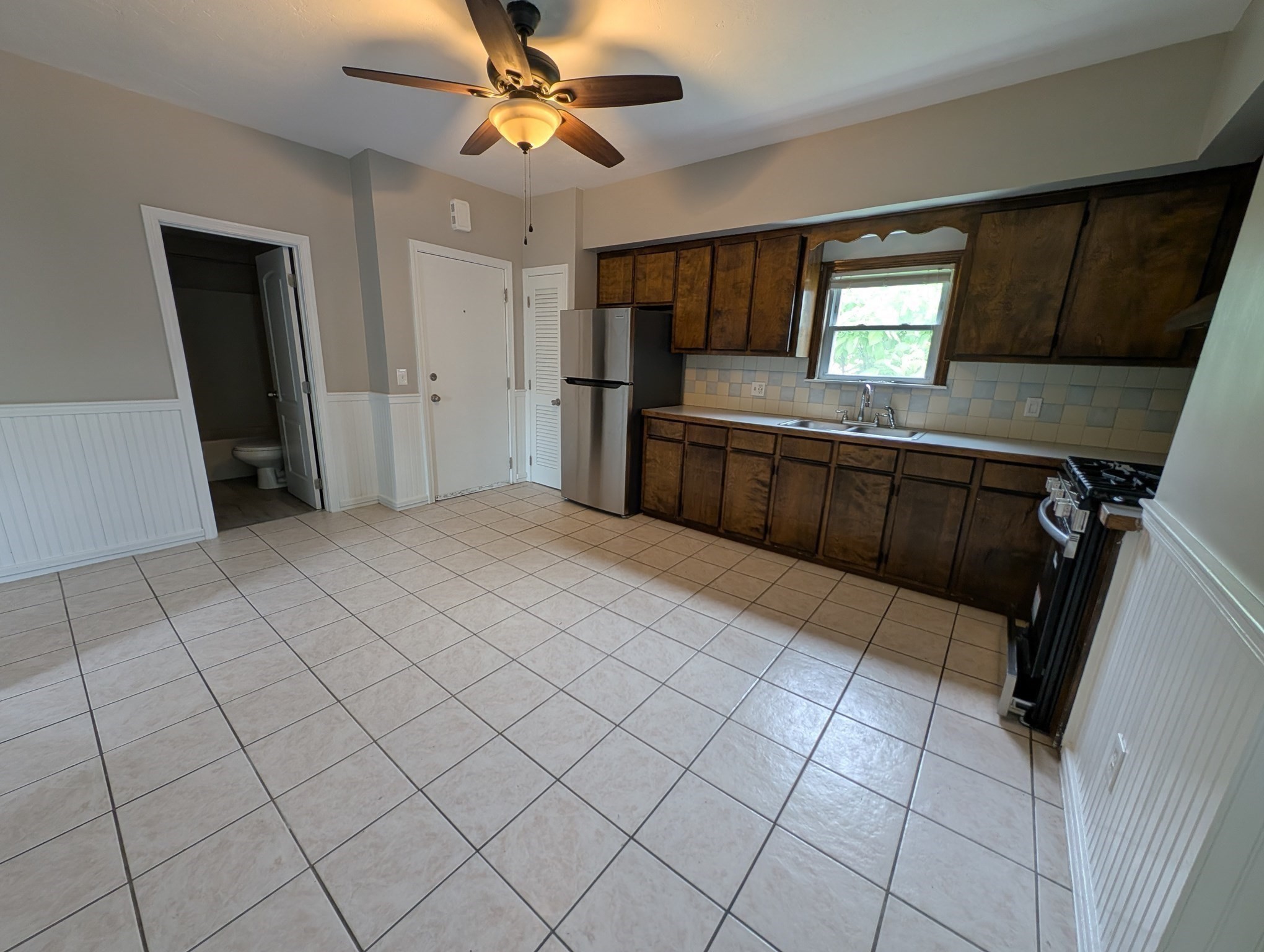 162 Rockland St Property Photo 10