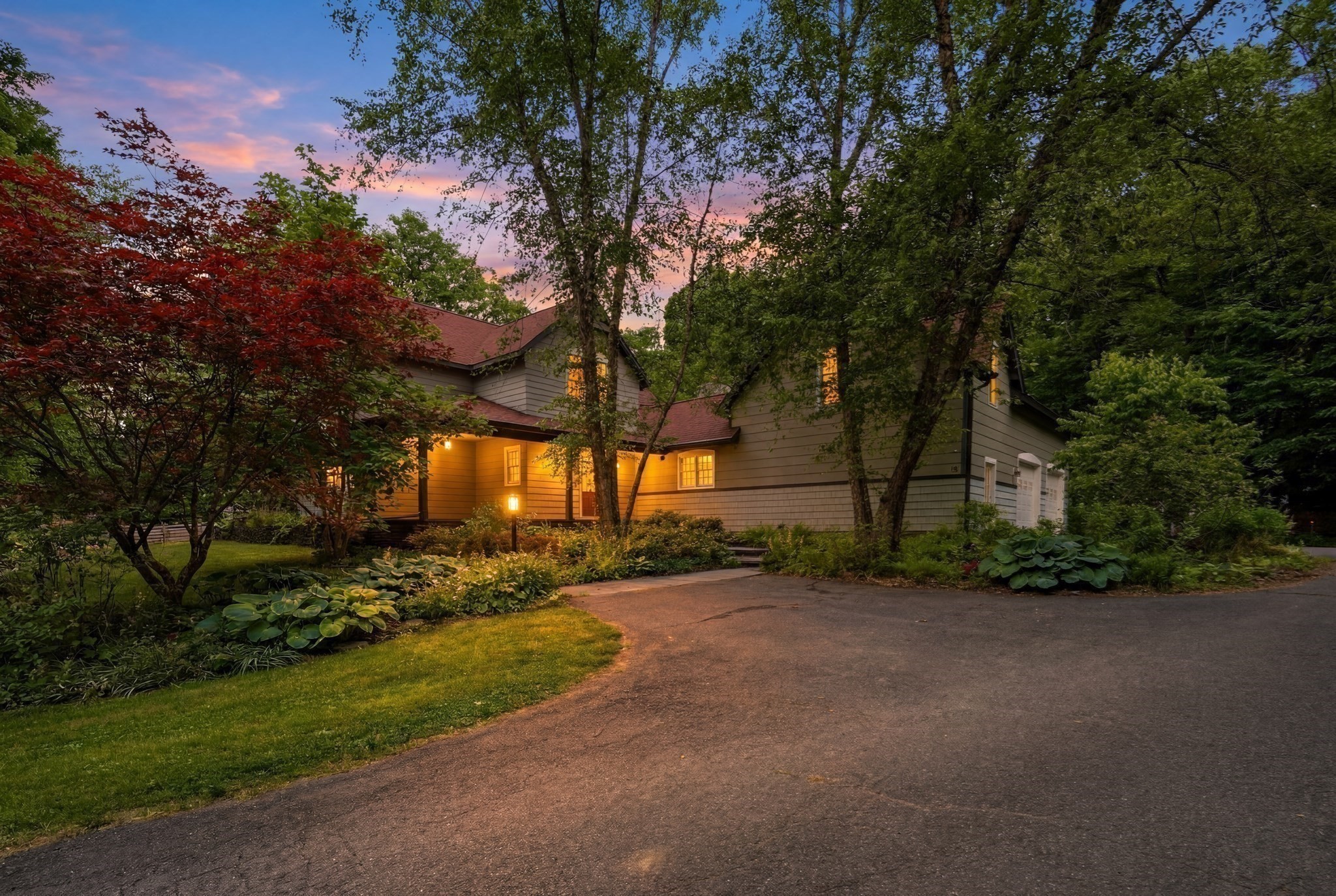 18 Eveningstar Dr Property Photo 3