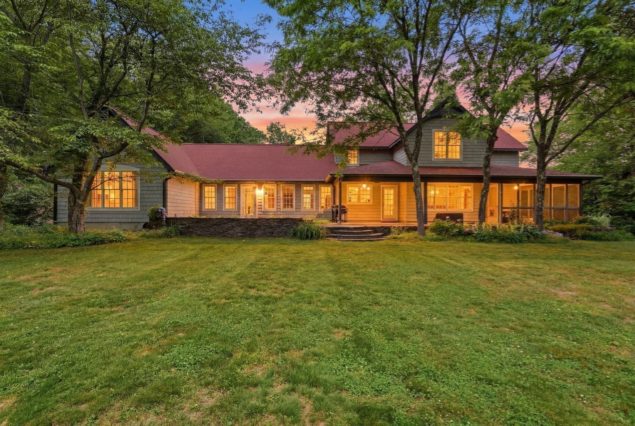 18 Eveningstar Dr Property Photo 4