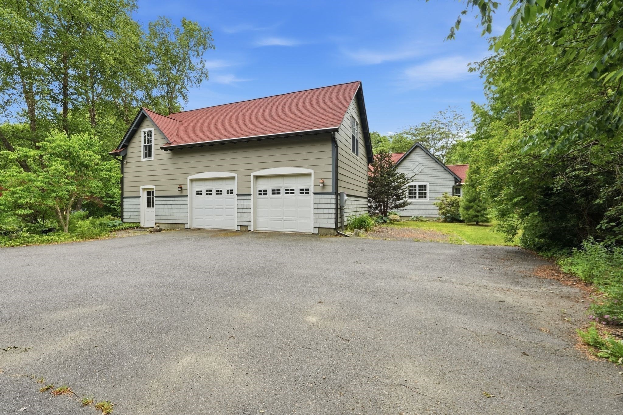 18 Eveningstar Dr Property Photo 5
