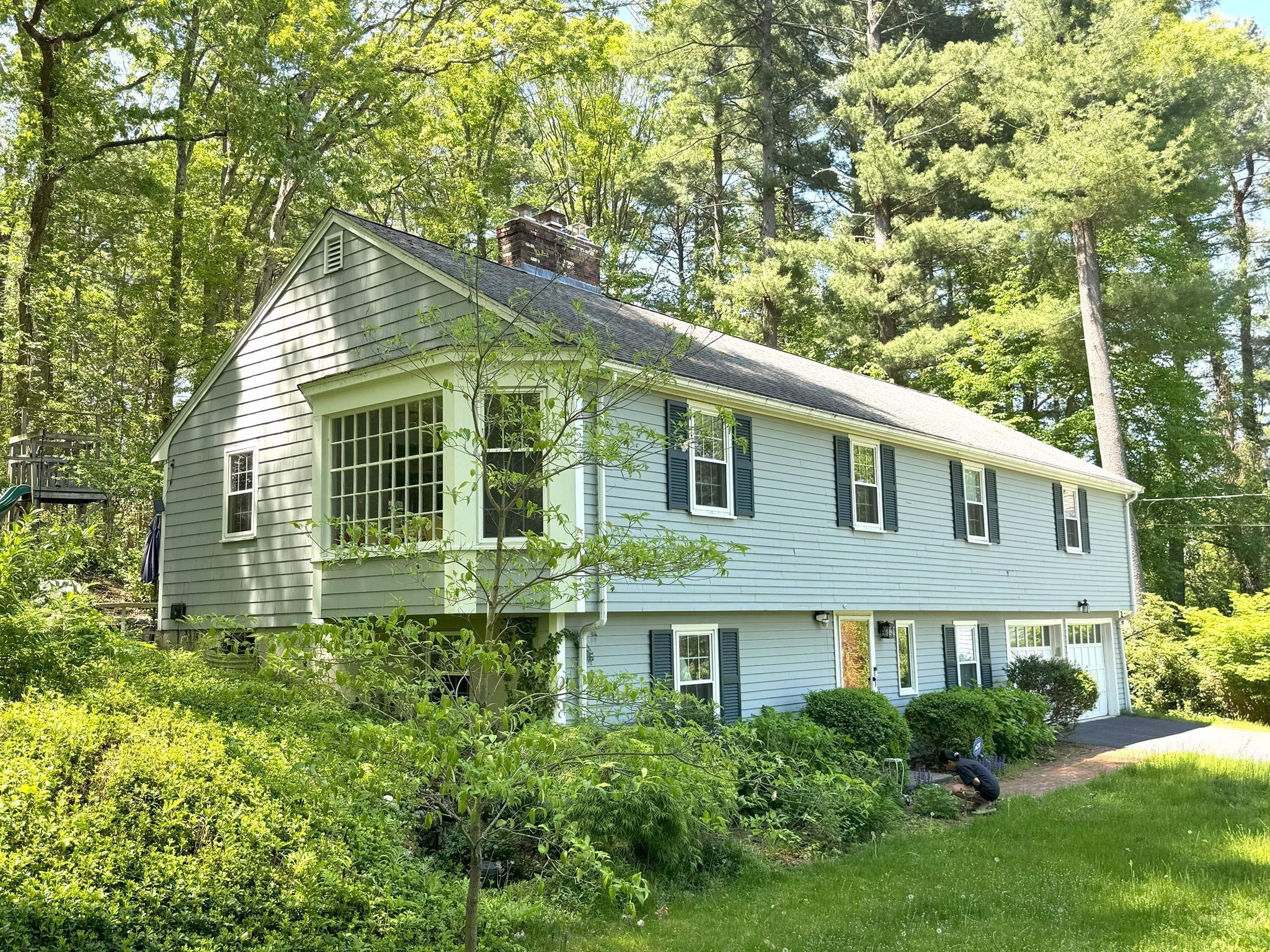 10 Meadowview Rd Property Photo 1