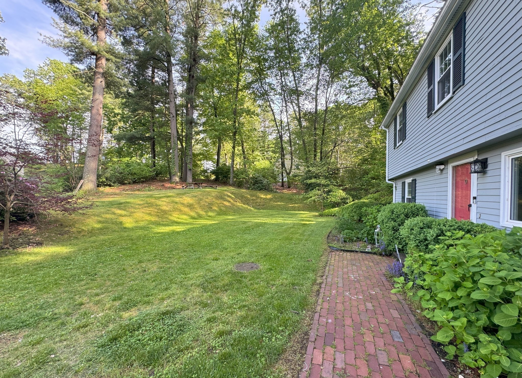 10 Meadowview Rd Property Photo 2