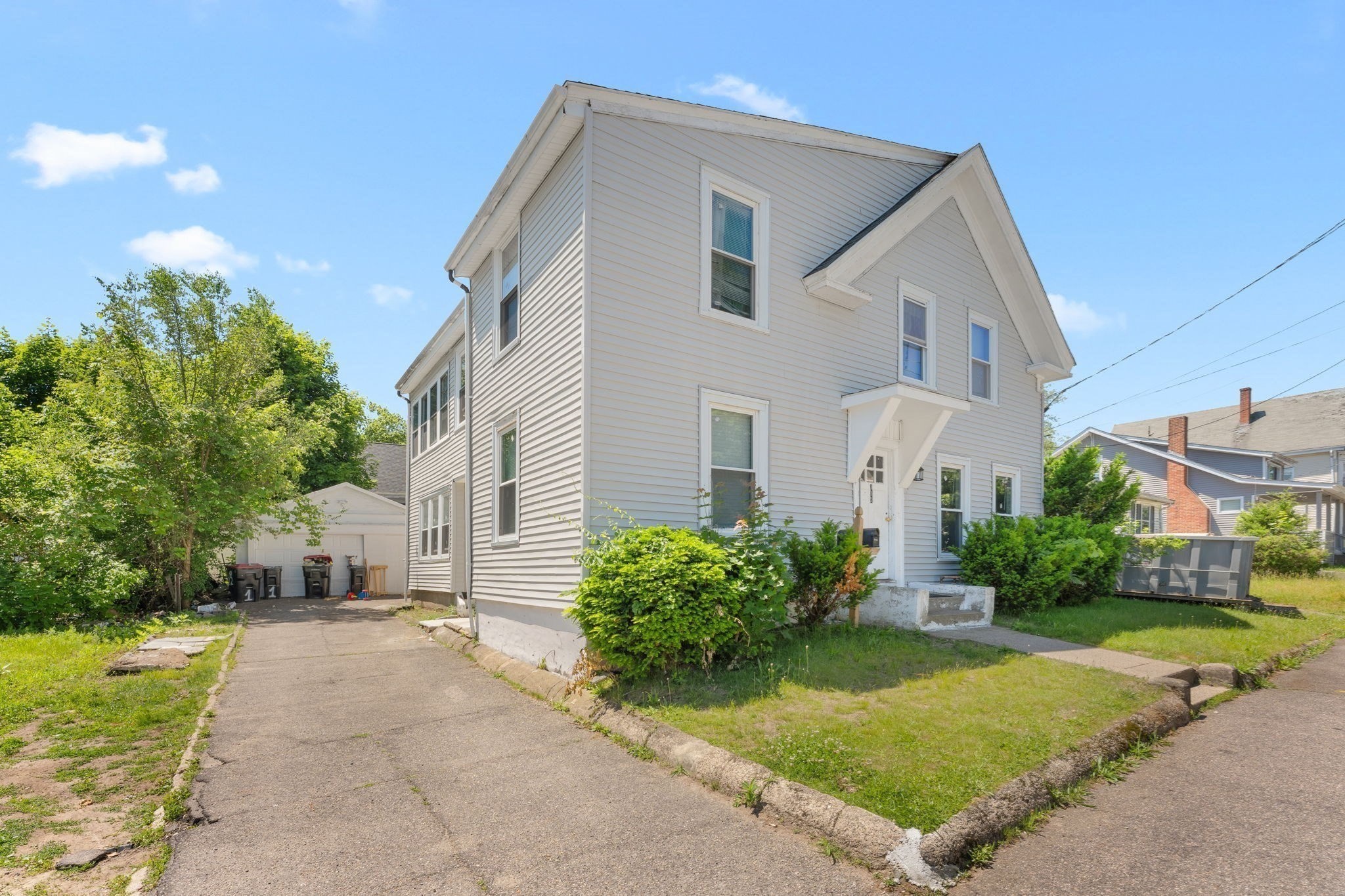 112 Ford St Property Photo 1