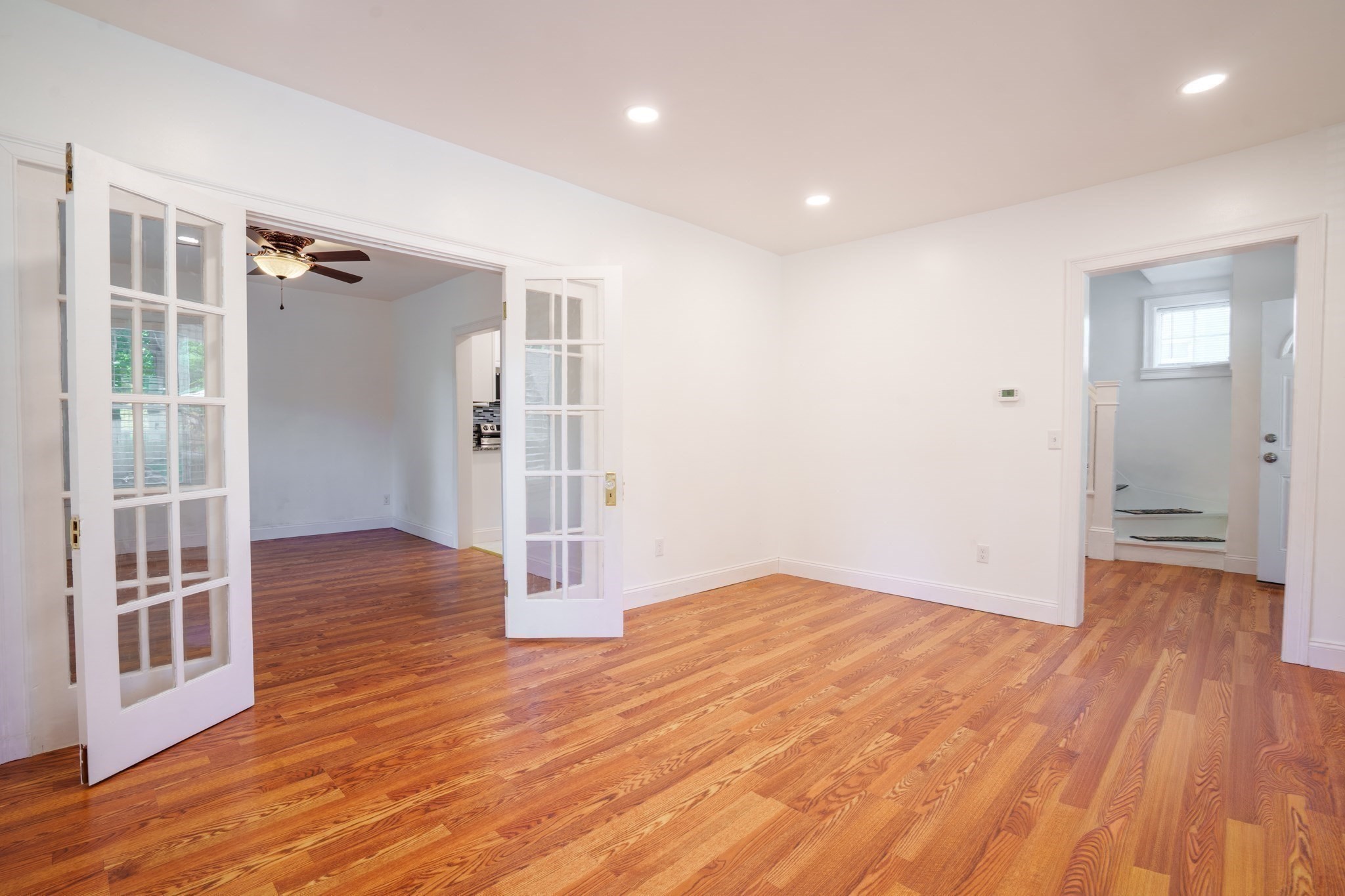 10 Walnut St Property Photo 14