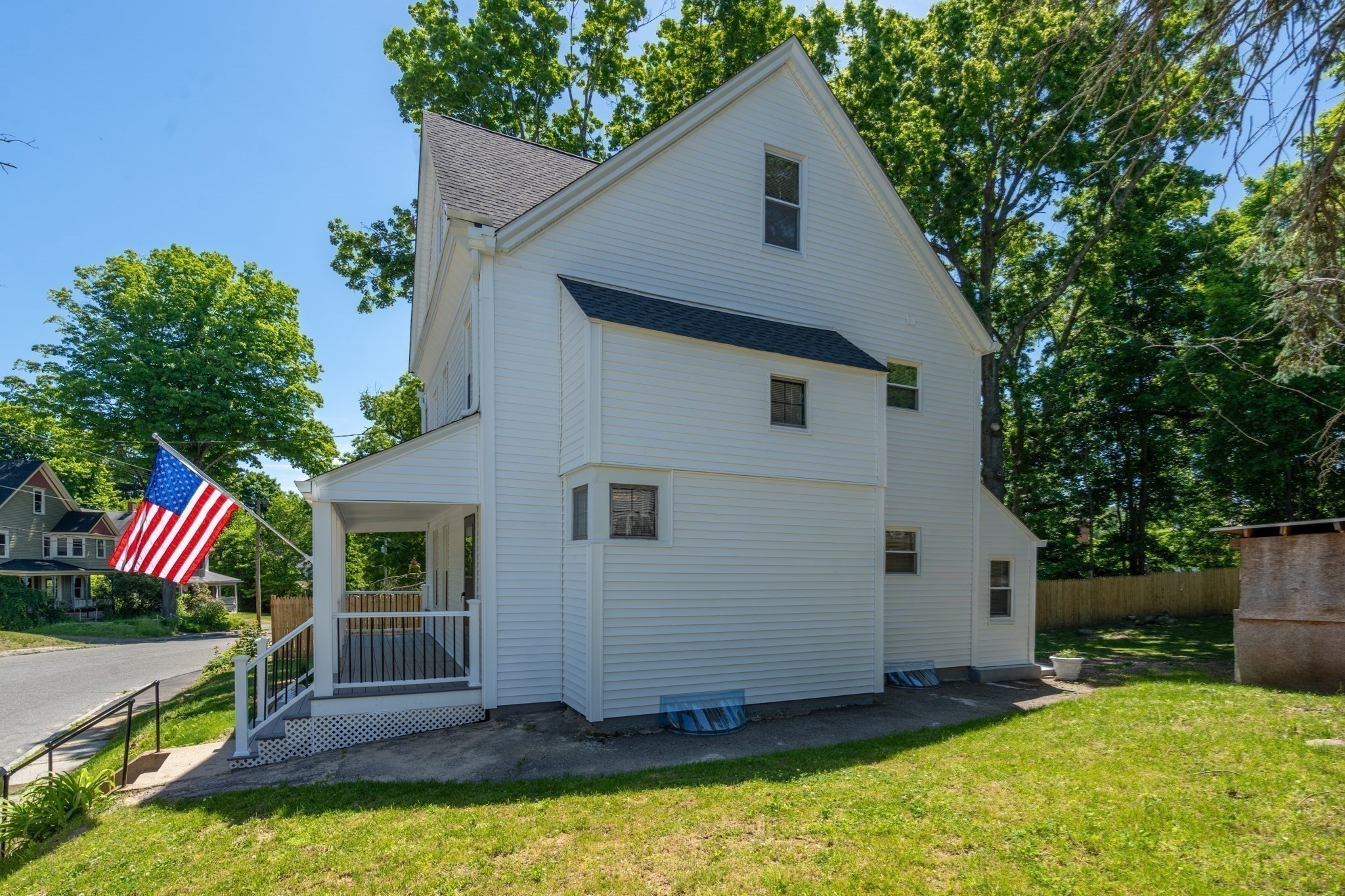 10 Walnut St Property Photo 25