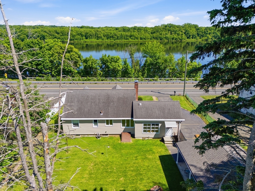375 River Rd Property Photo 2