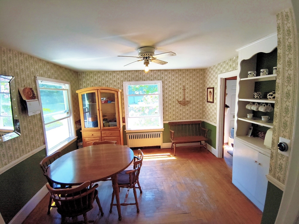 4 Pleasant St Property Photo 3